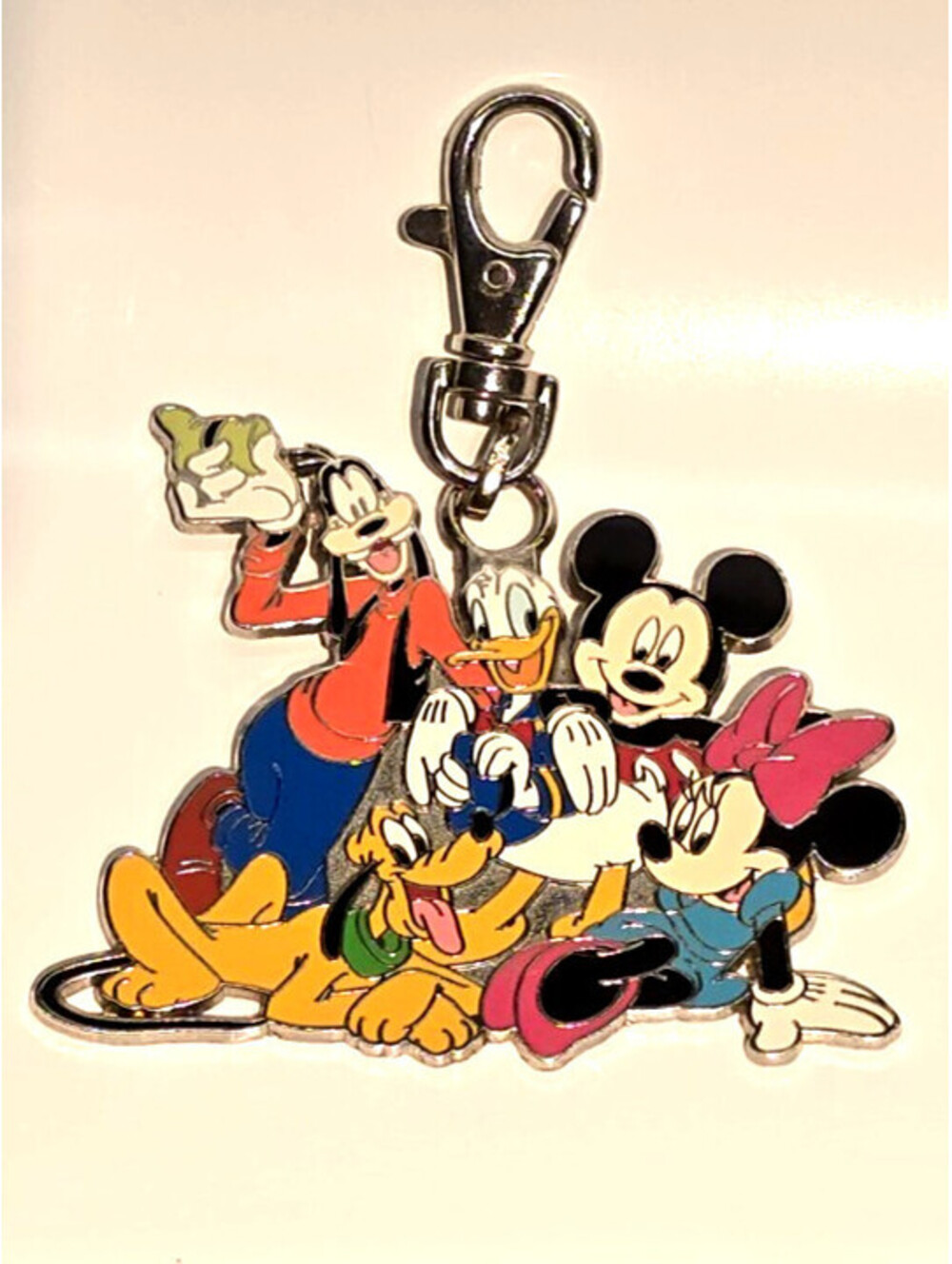 Disney Official 2005 Pin Trading Large Lanyard Medal Mickey & Friends